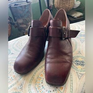 L’ARTISTE ankle boots, leather with strap and zipper, size 38